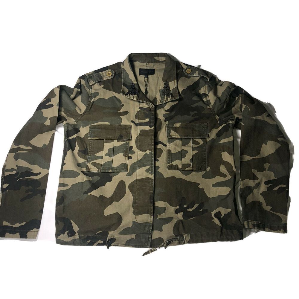 New wit tags Kendall & Kylie oversize camo jacket‎ Size Small shacket
